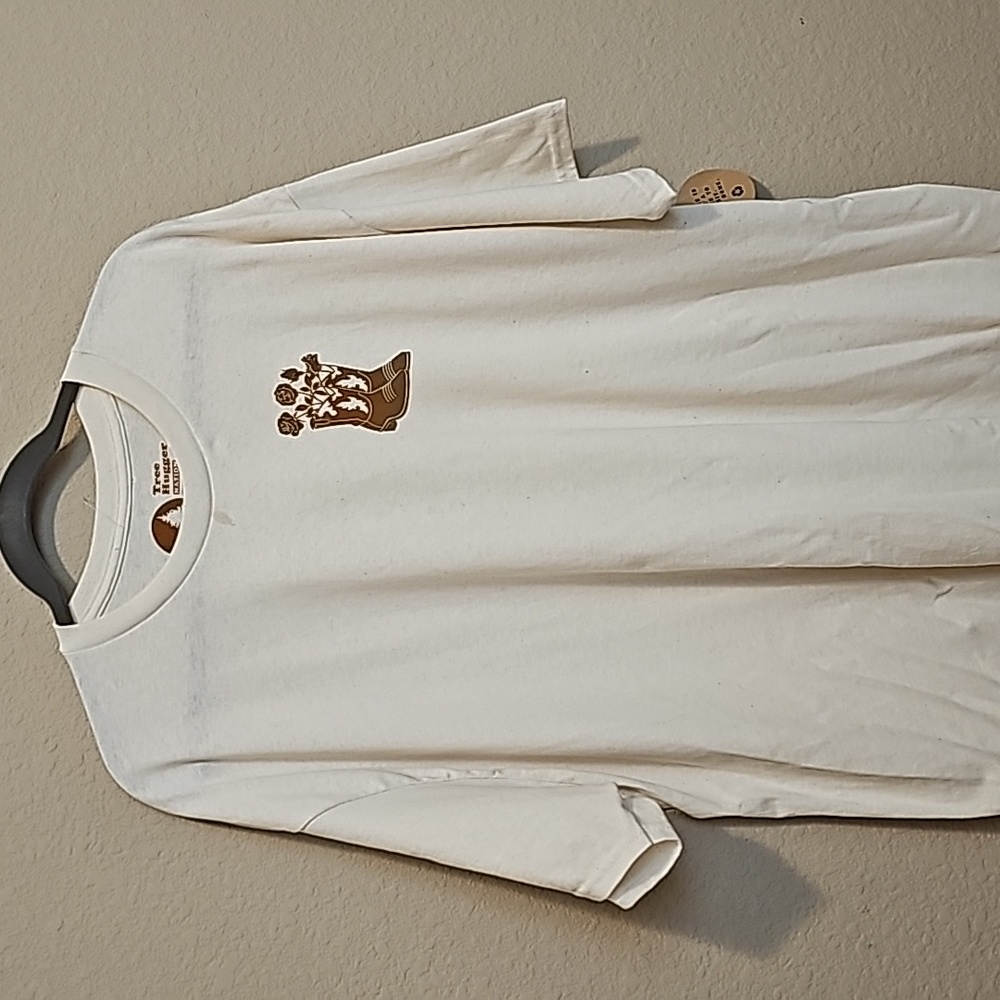 NWT Tree Hugger Tshirt